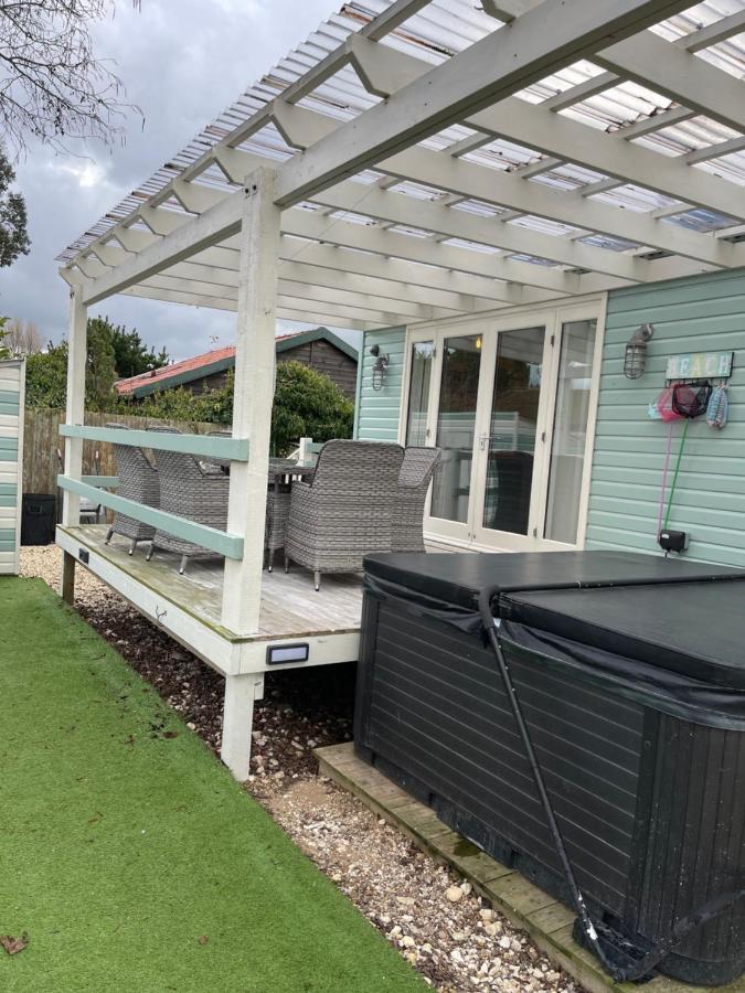 Den Of Joy Humberston Fitties Sleeps 6,Hot Tub,Log Burner Villa Cleethorpes Exteriör bild
