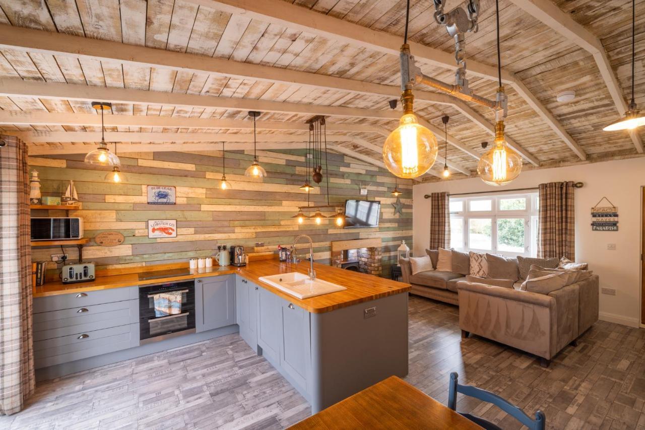 Den Of Joy Humberston Fitties Sleeps 6,Hot Tub,Log Burner Villa Cleethorpes Exteriör bild